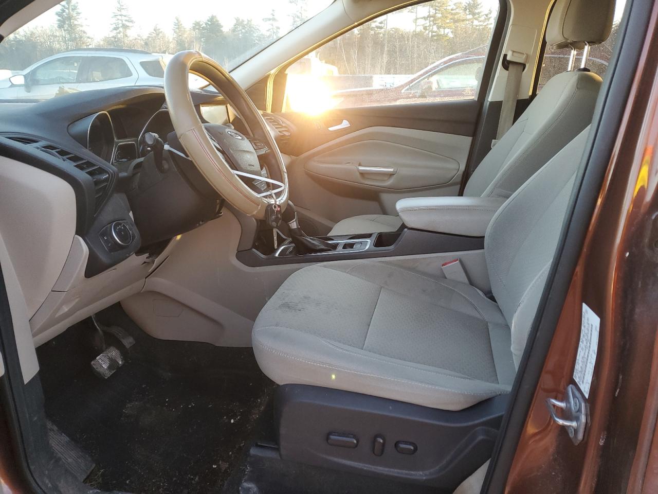 2017 Ford Escape VIN 1FMCU9G93HUA86415 Copart auction photo, front end / side damage thumbnail 7