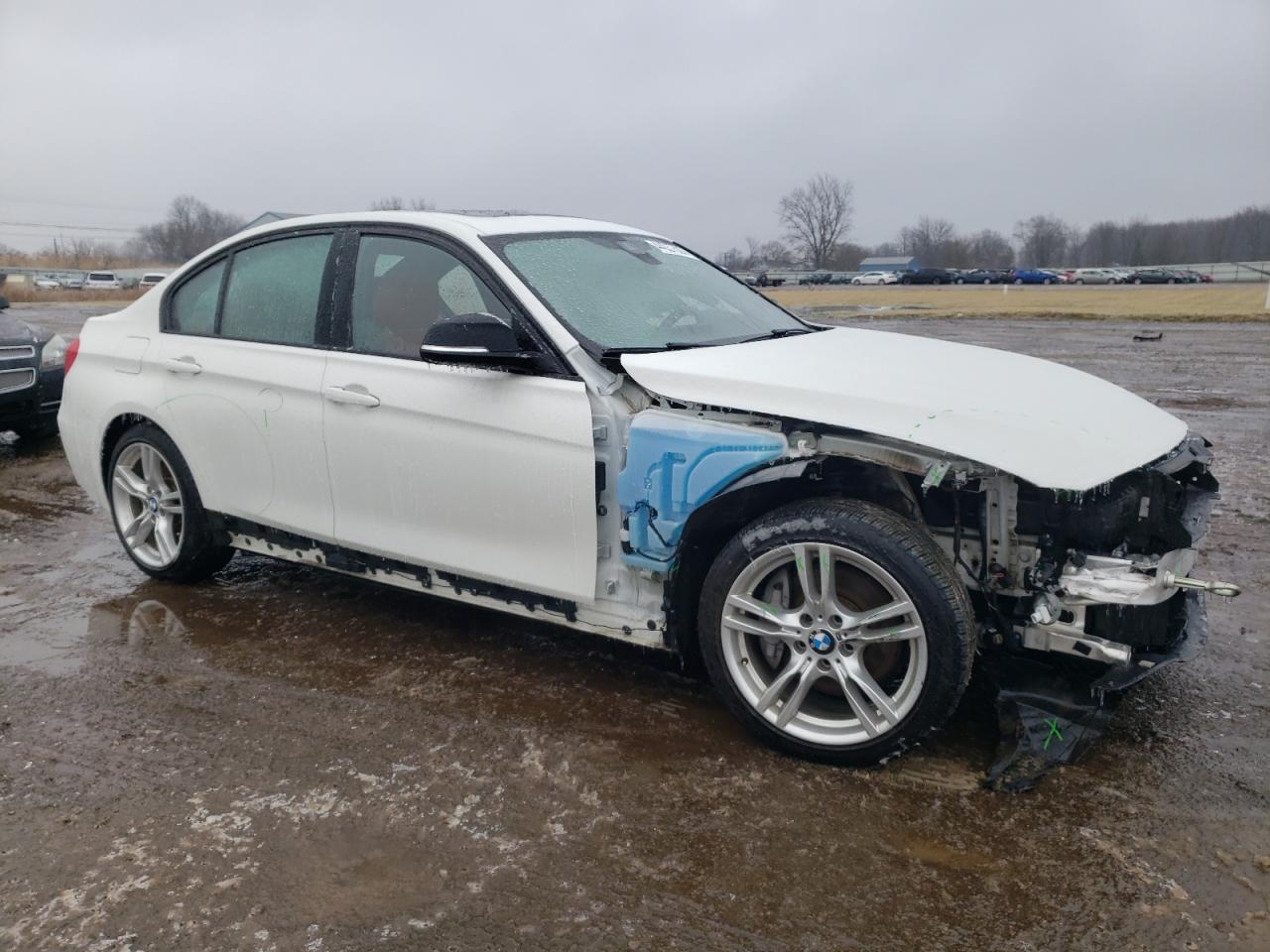 2018 BMW 3er VIN WBA8D9C52JA607593 Copart auction photo, front end / side damage thumbnail 4