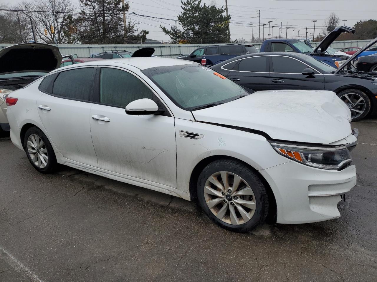 2017 KIA Optima VIN 5XXGT4L34HG131719 Copart auction photo, front end damage thumbnail 4