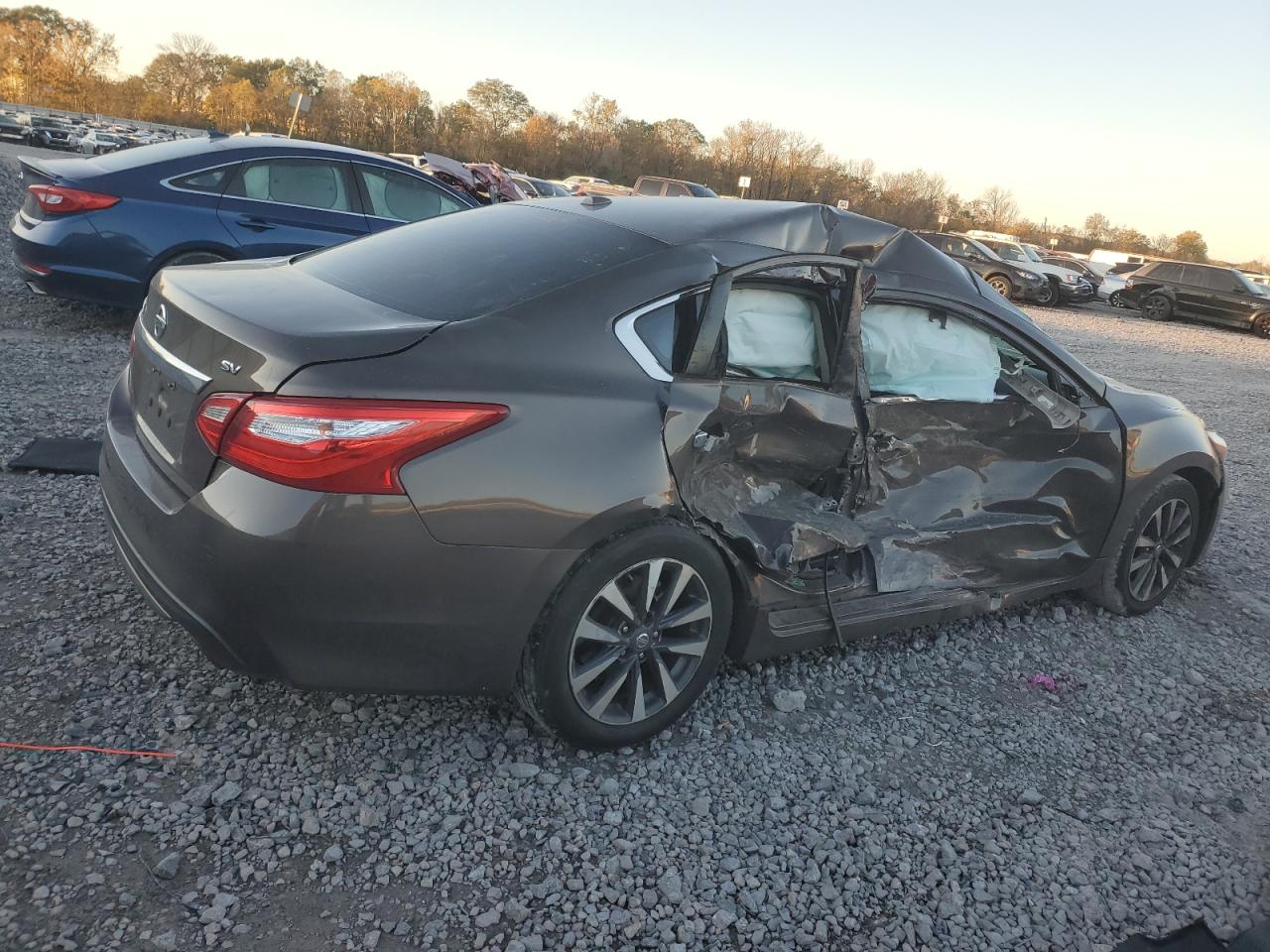2017 Nissan Altima VIN 1N4AL3AP3HC199375 Copart auction photo, side damage thumbnail 3
