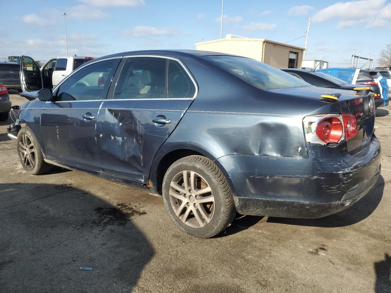 2005 Volkswagen Jetta VIN 3VWRT71K95M625876 Copart auction photo, all over damage thumbnail 2