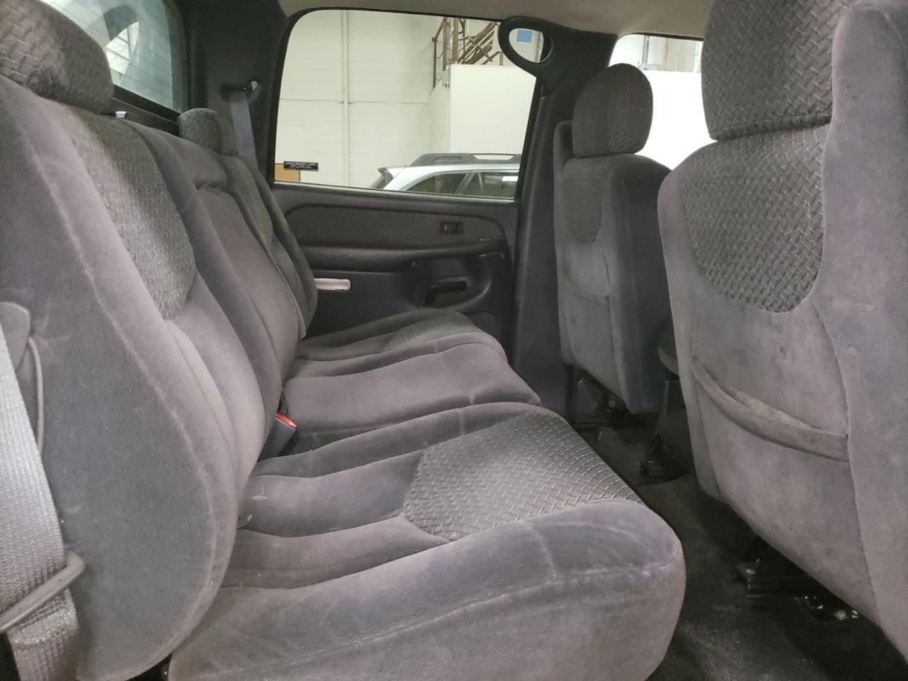 2002 Chevrolet Avalanche VIN 3GNEC13T52G283591 Copart auction photo, all over / vandalism damage thumbnail 10