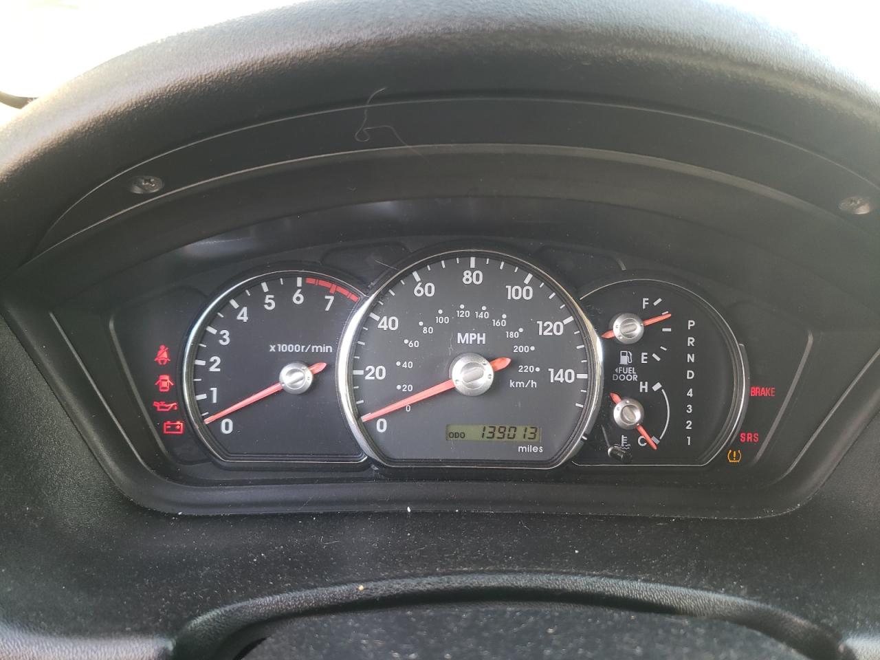 2011 Mitsubishi Endeavor VIN 4A4JN2AS4BE035995 Copart auction photo, front end / minor dent/scratches damage thumbnail 9