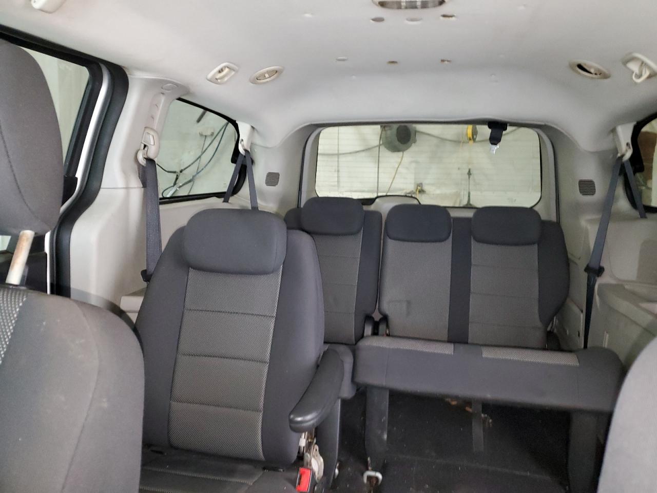 2009 Dodge Caravan VIN 2D8HN44E79R636212 Copart auction photo, front end / side damage thumbnail 10