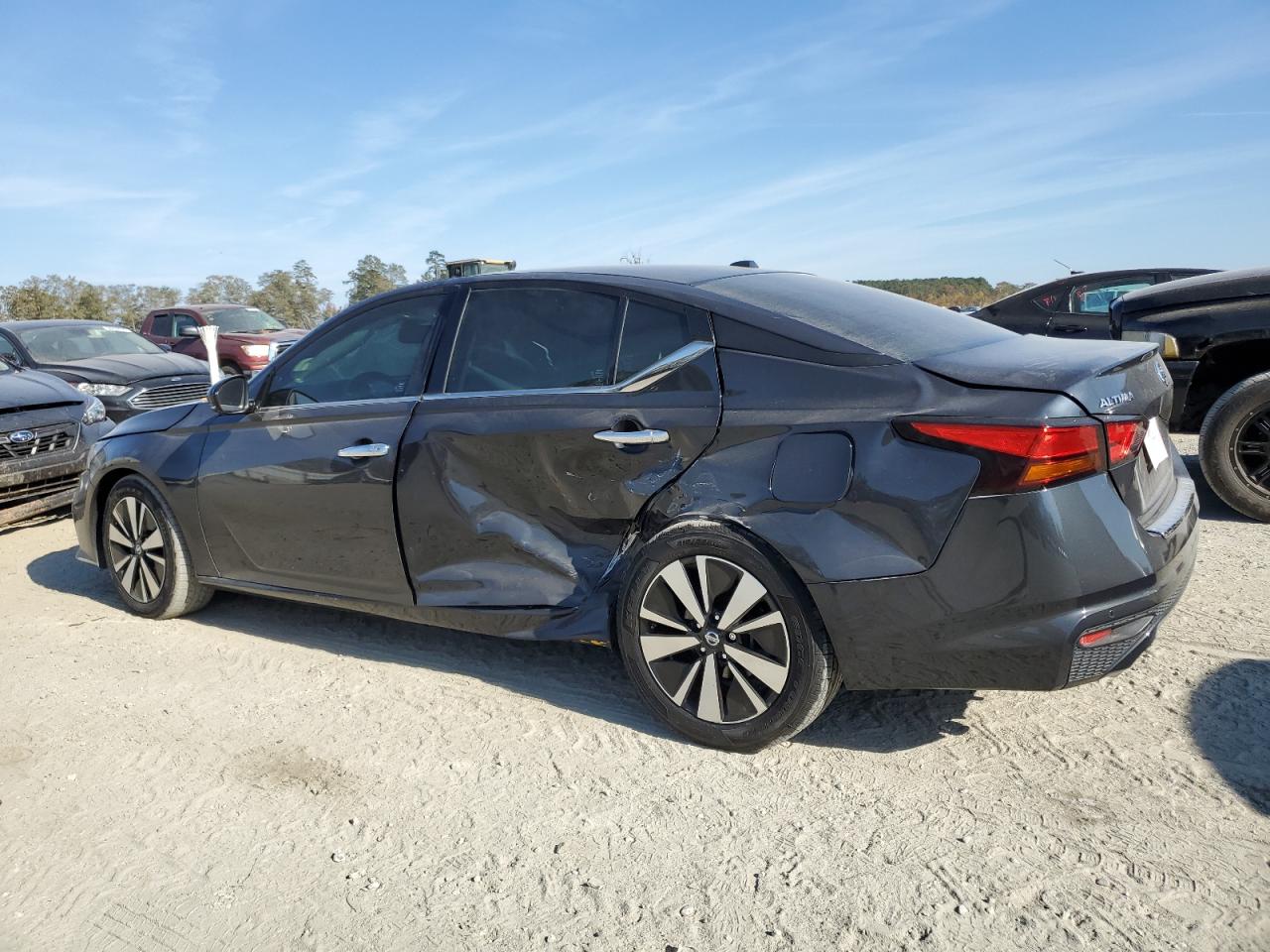 2019 Nissan Altima VIN 1N4BL4DVXKC151271 Copart auction photo, side damage thumbnail 2