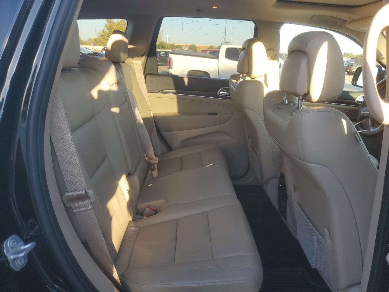 2018 Jeep Grand Cherokee VIN 1C4RJEBG2JC444203 Copart auction photo, hail / minor dent/scratches damage thumbnail 11