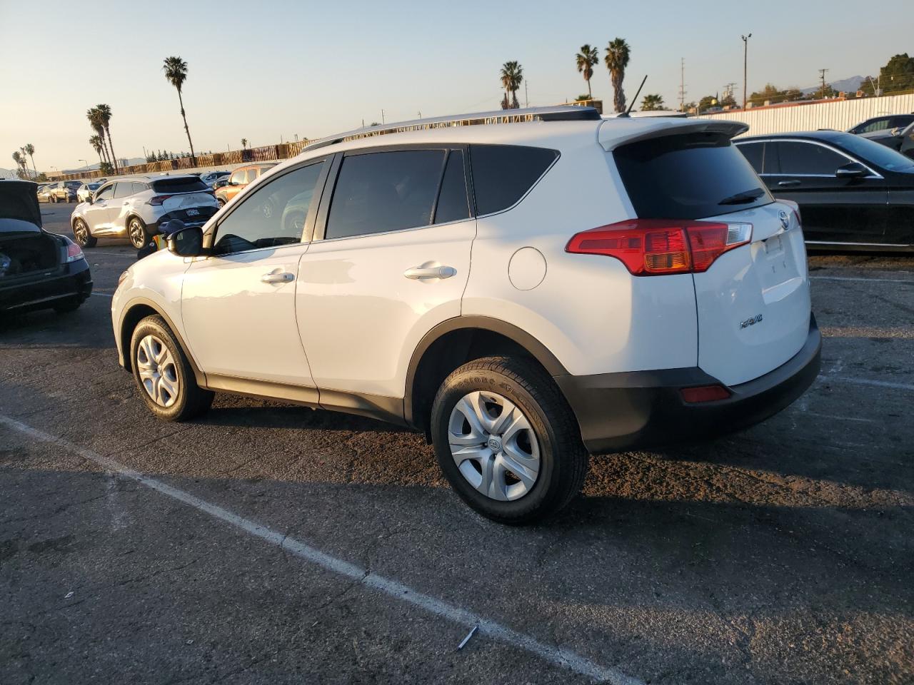 2013 Toyota RAV 4 VIN JTMZFREV2D5004929 Copart auction photo, front end / minor dent/scratches damage thumbnail 2