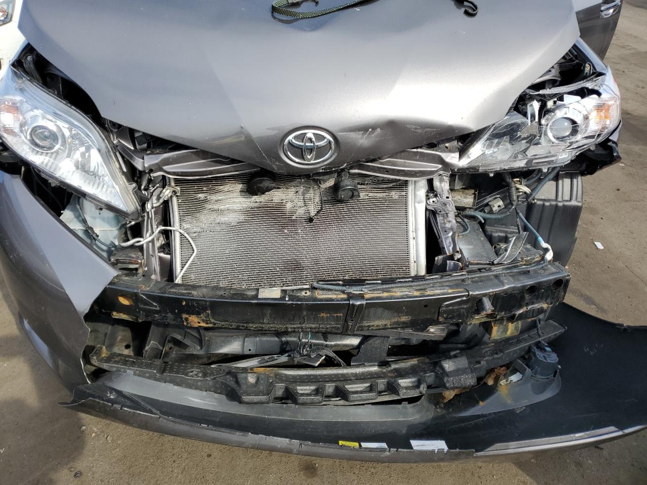 2016 Toyota Sienna VIN 5TDDK3DC9GS139603 Copart auction photo, front end damage thumbnail 11