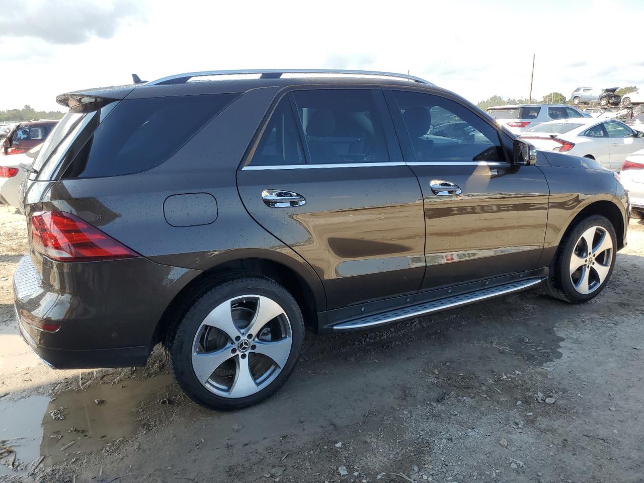 2017 Mercedes-Benz GLE VIN 4JGDA5JB4HA942226 Copart auction photo, vandalism / minor dent/scratches damage thumbnail 3