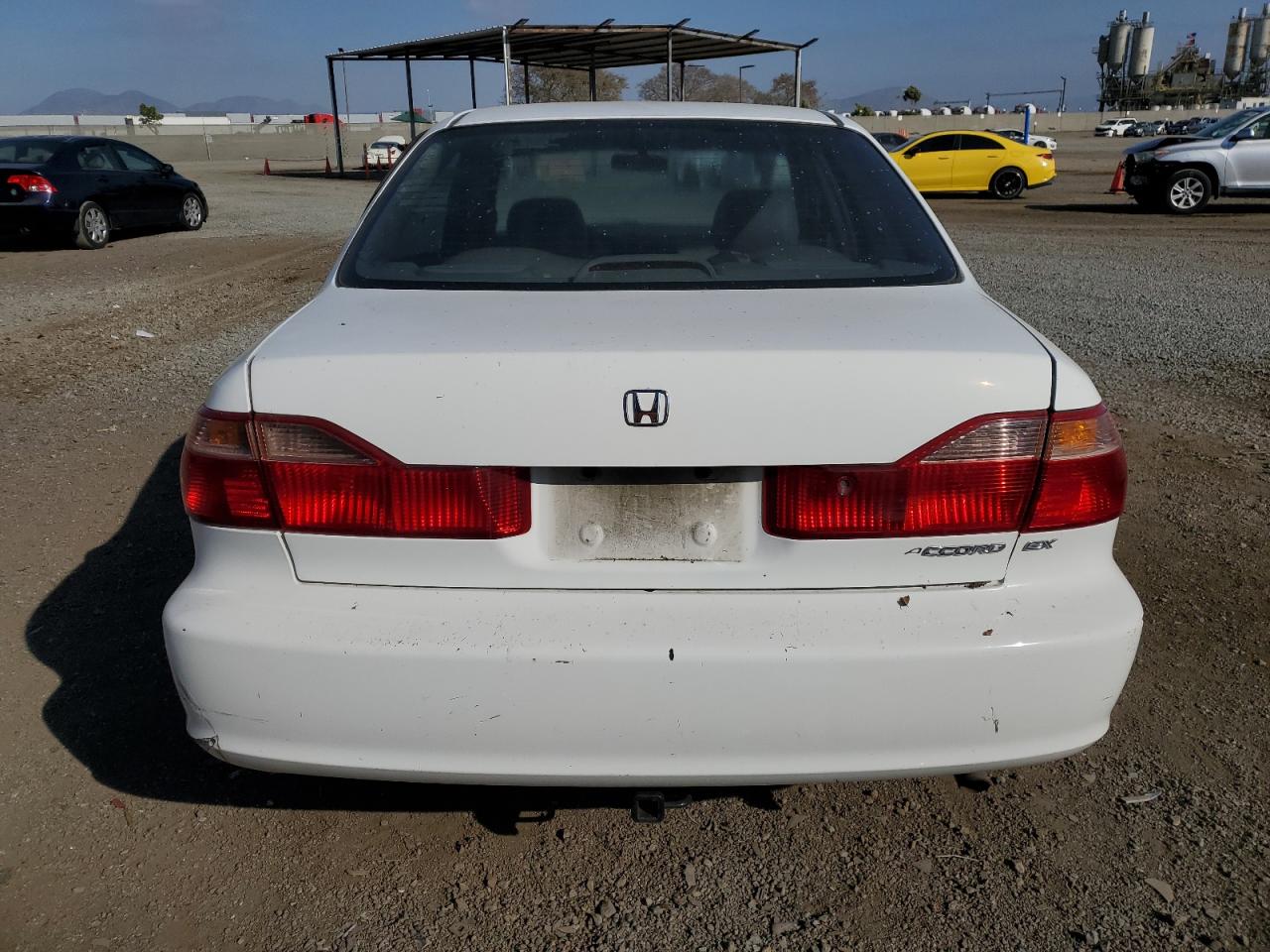 1998 Honda Accord VIN 1HGCG6671WA237018 Copart auction photo, side damage thumbnail 6
