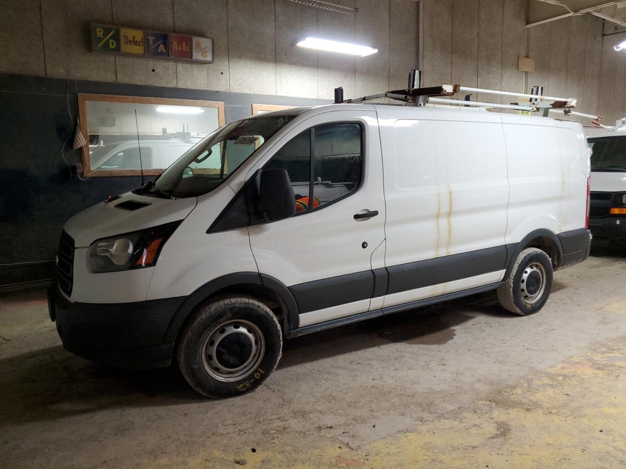 2018 Ford Transit VIN 1FTYR1YM0JKA49131