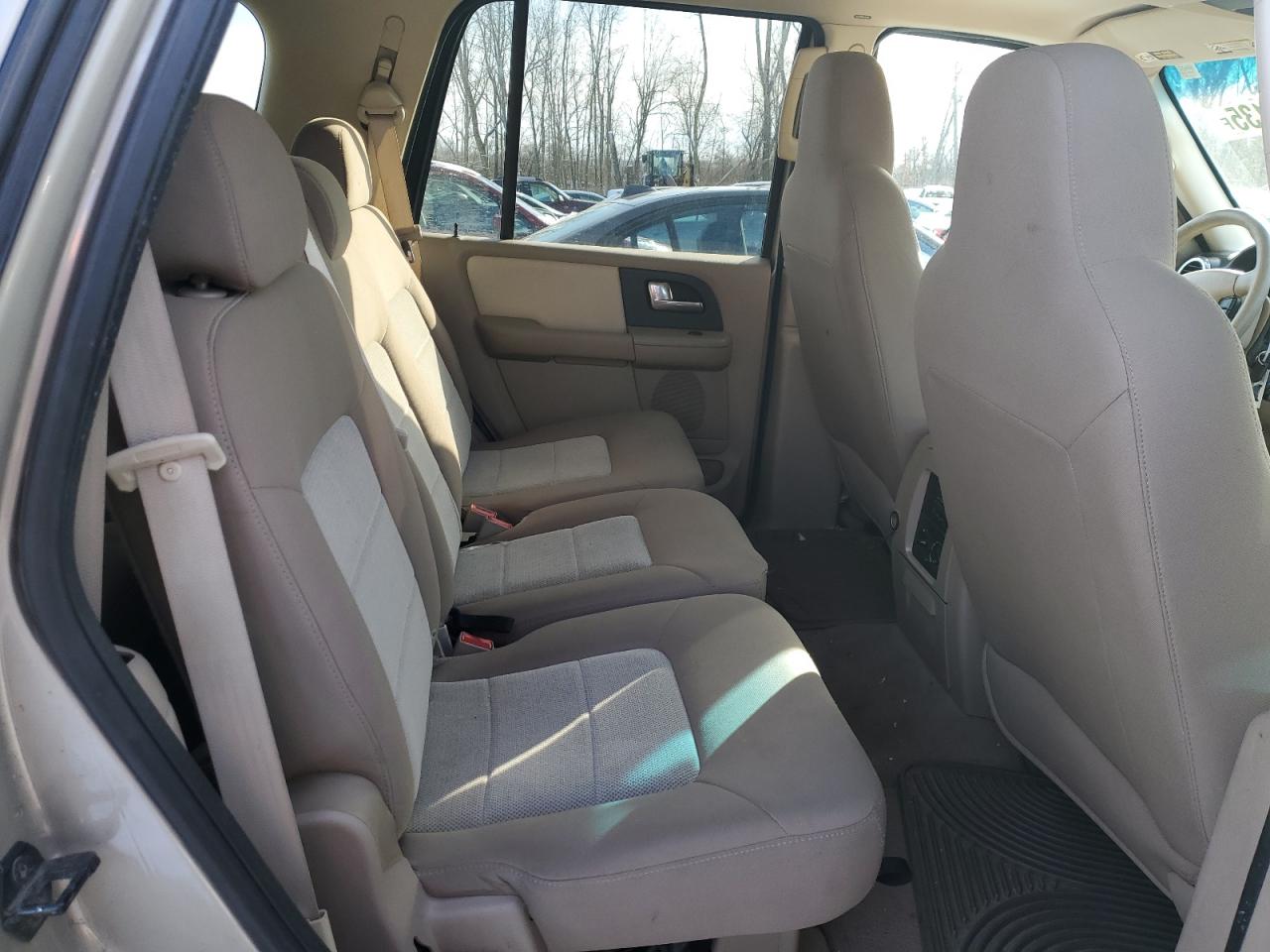 2004 Ford Expedition VIN 1FMFU16L74LB75397 Copart auction photo, front end damage thumbnail 10