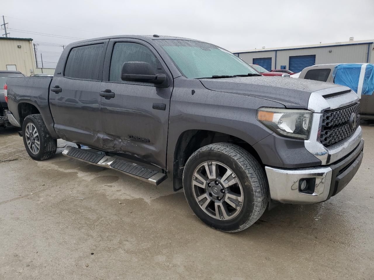 2018 Toyota Tundra VIN 5TFEY5F18JX242054 Copart auction photo, side / minor dent/scratches damage thumbnail 4