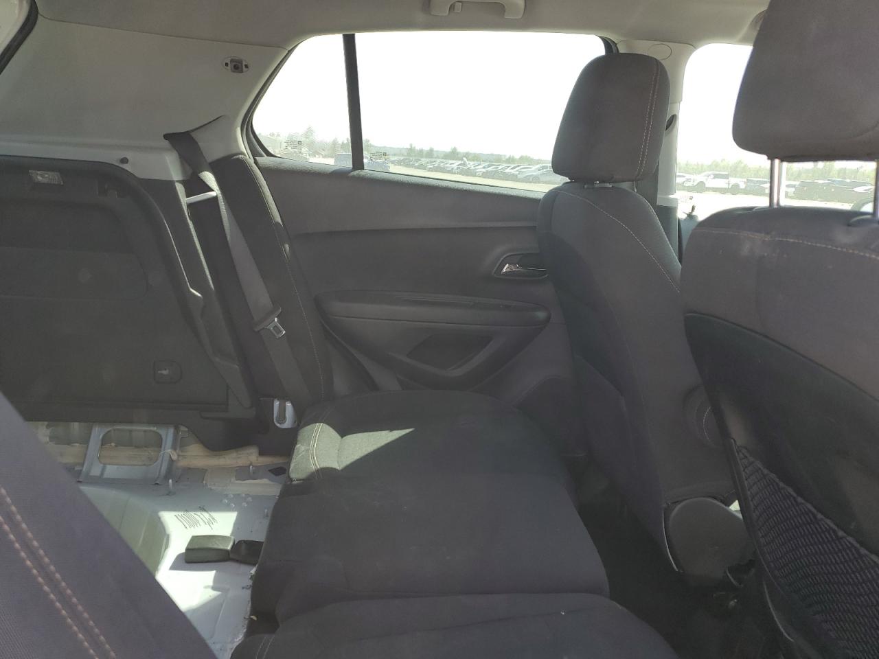 2020 Chevrolet Trax VIN 3GNCJKSB7LL307068 Copart auction photo, rear end / minor dent/scratches damage thumbnail 11
