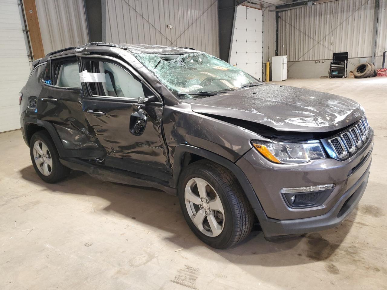 2019 Jeep Compass VIN 3C4NJDBB0KT834431 Copart auction photo, side / rollover damage thumbnail 4