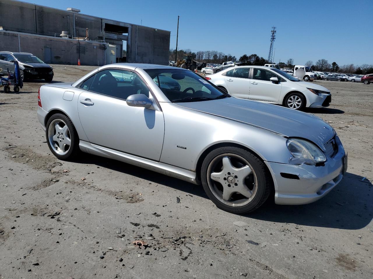 2001 Mercedes-Benz SLK-klasse VIN WDBKK65F91F187271 Copart auction photo, front end damage thumbnail 4