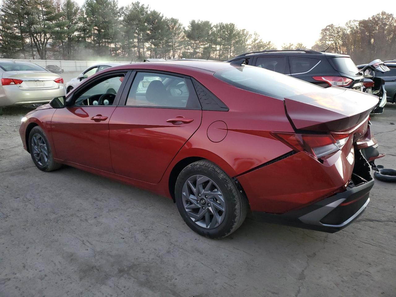 2024 Hyundai Elantra VIN KMHLM4DG0RU811623 Copart auction photo, rear end / minor dent/scratches damage thumbnail 2
