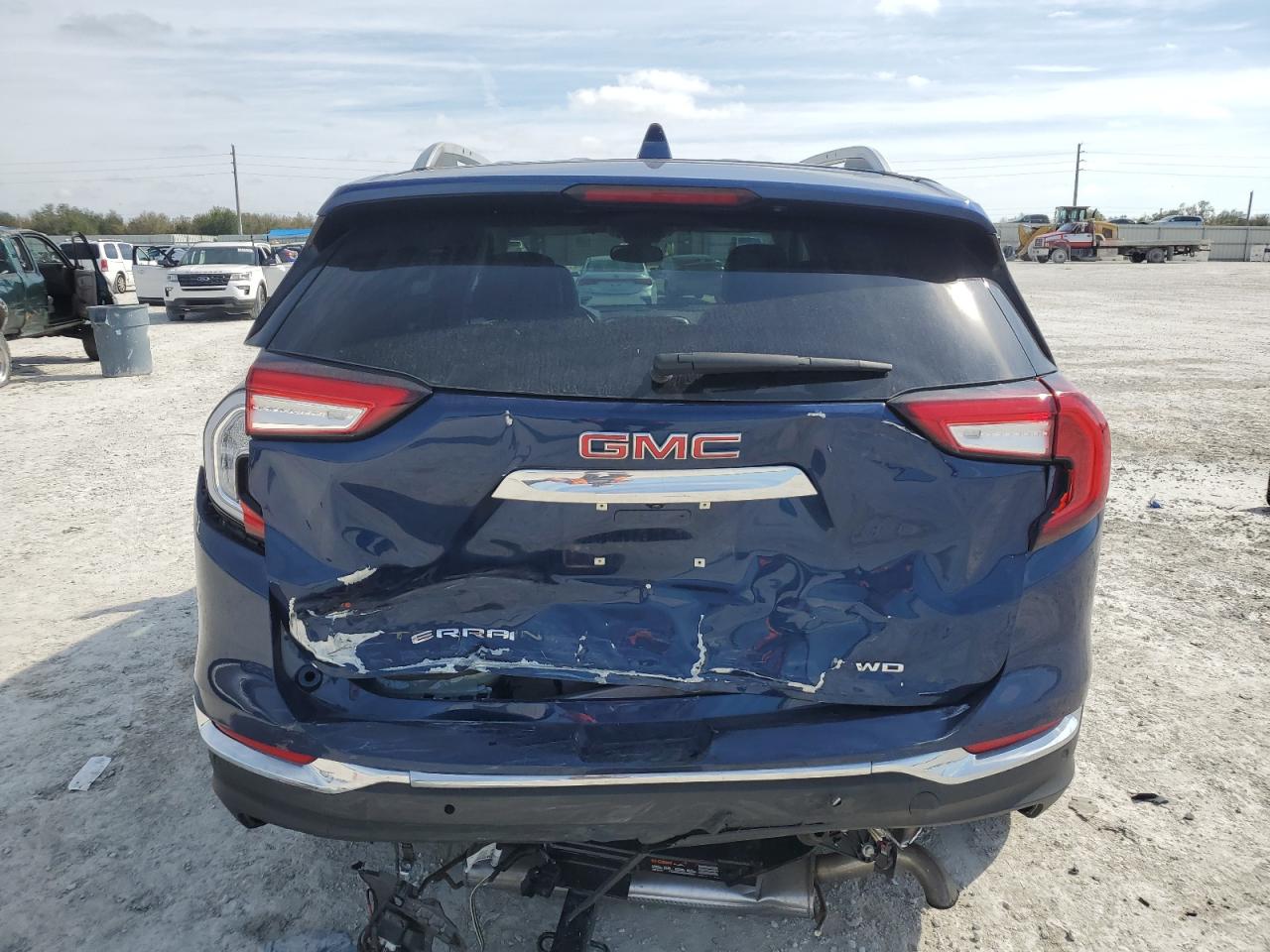 2022 GMC Terrain VIN 3GKALVEV2NL266874 Copart auction photo, rear end damage thumbnail 6