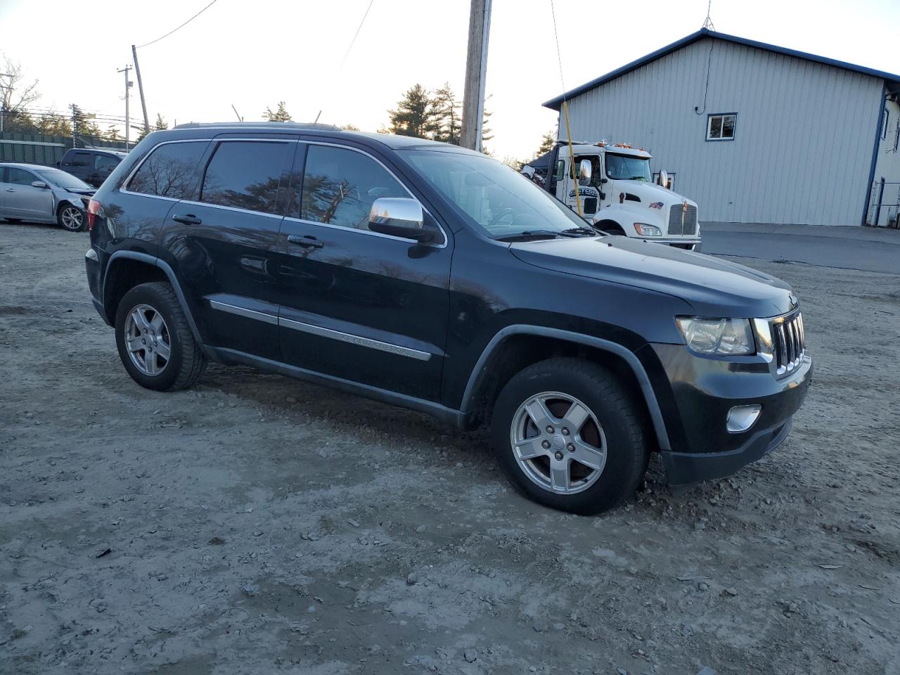 2011 Jeep Grand Cherokee VIN 1J4RR4GT1BC632263 Copart auction photo, mechanical / minor dent/scratches damage thumbnail 4