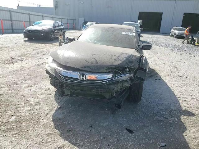 2017 Honda Accord VIN 1HGCR2F92HA086665 Copart auction photo, front end damage thumbnail 11