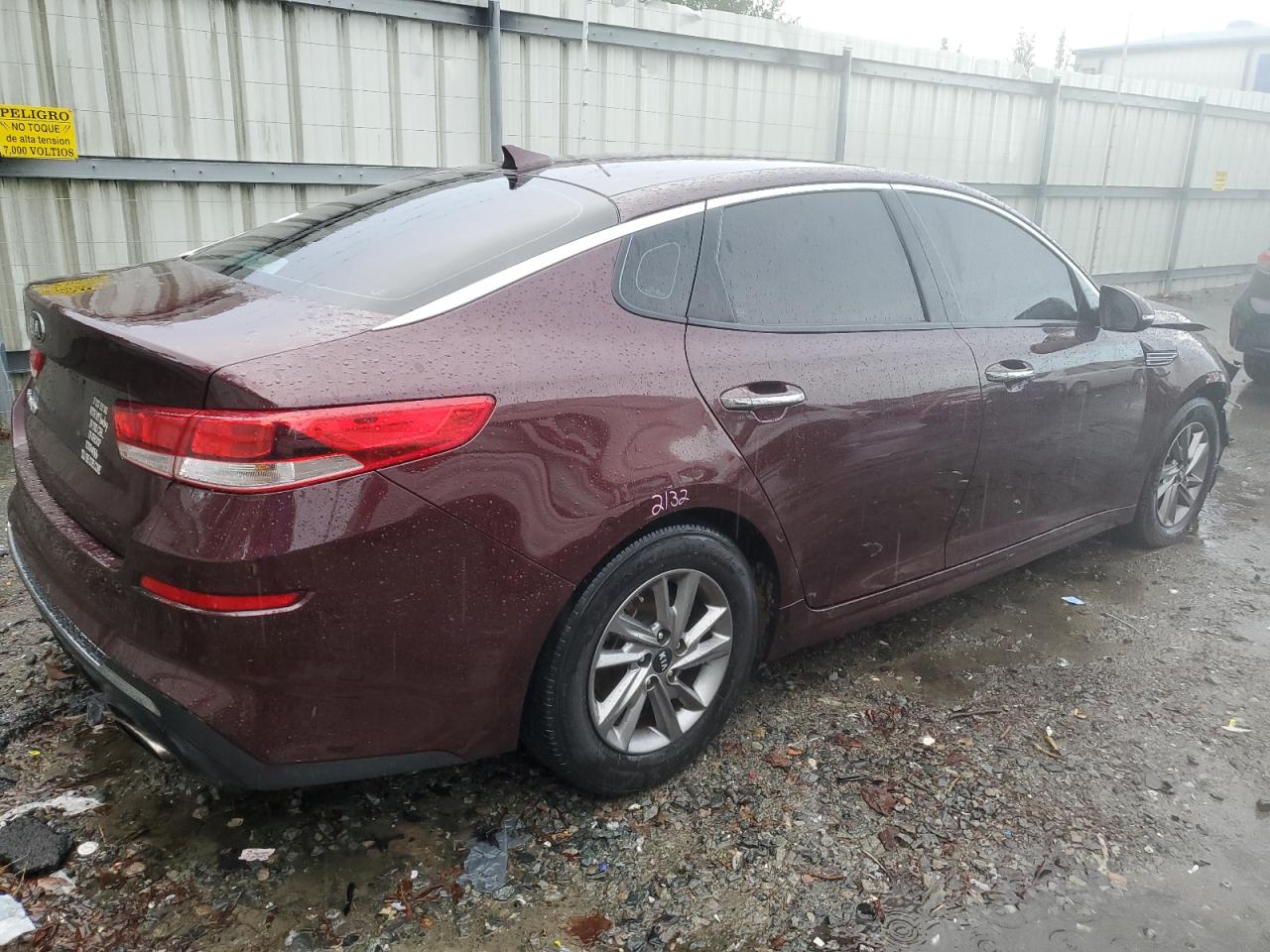 2020 KIA Optima VIN 5XXGT4L39LG385337 Copart auction photo, front end damage thumbnail 3