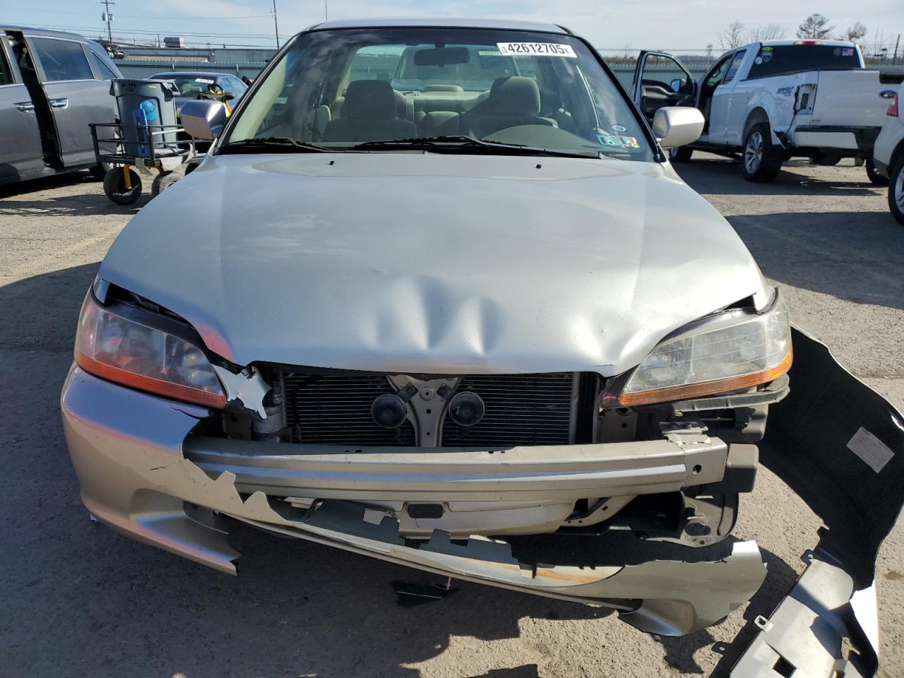 1999 Honda Accord VIN 1HGCG1646XA013608 Copart auction photo, front end / mechanical damage thumbnail 5
