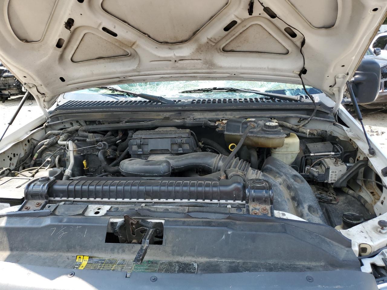 2005 Ford F250 VIN 1FTSX21505EA49140 Copart auction photo, front end / top/roof damage thumbnail 11
