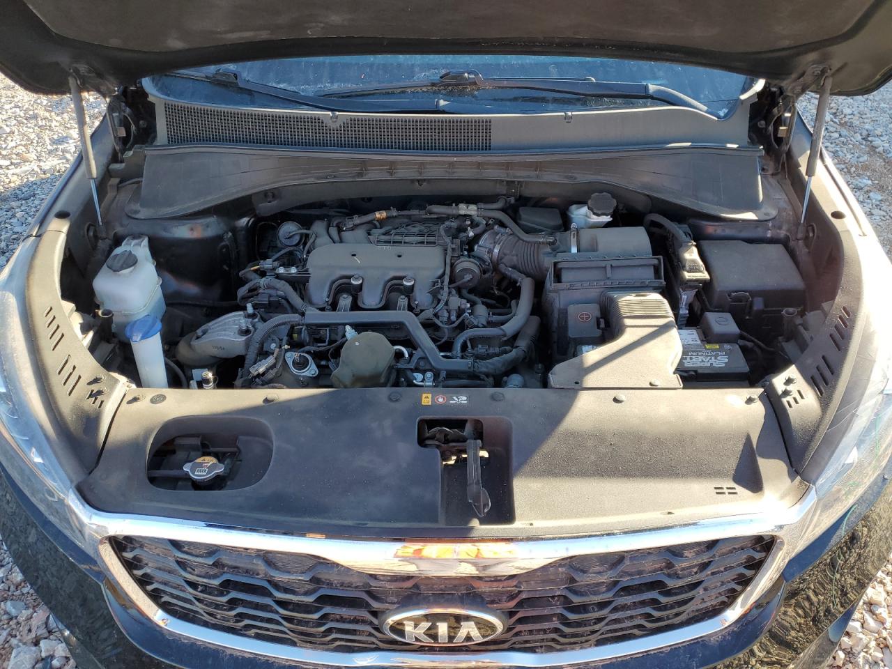 2019 KIA Sorento VIN 5XYPGDA5XKG588174 Copart auction photo, all over damage thumbnail 12
