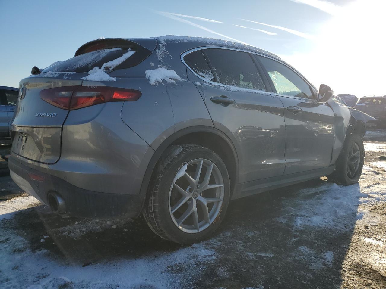 2019 Alfa Romeo Stelvio VIN ZASPAKAN0K7C32844 Copart auction photo, front end / side damage thumbnail 3