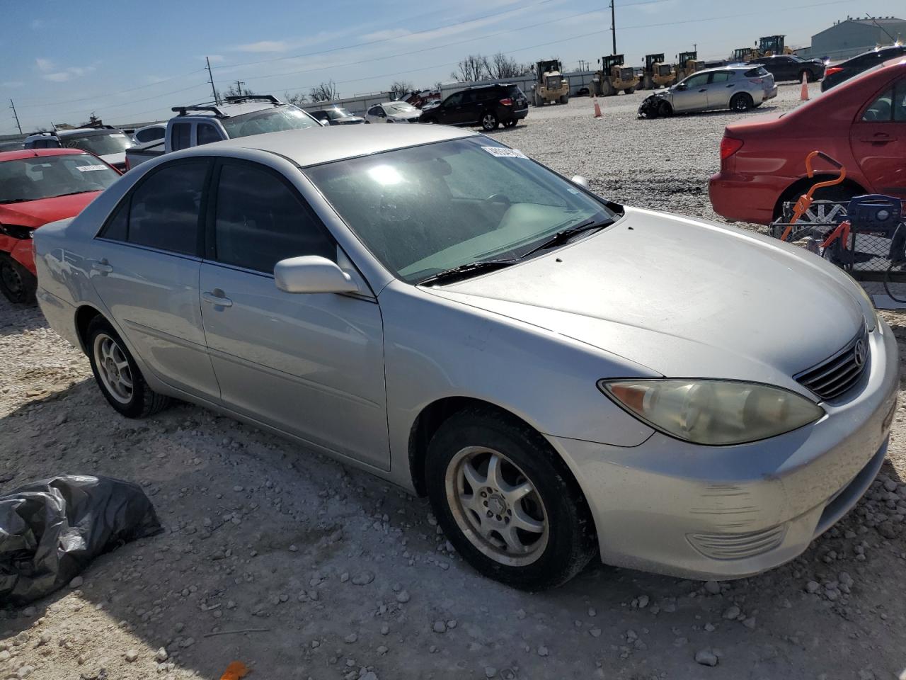 2005 Toyota Camry VIN 4T1BE32KX5U617878 Copart auction photo, side / front end damage thumbnail 4