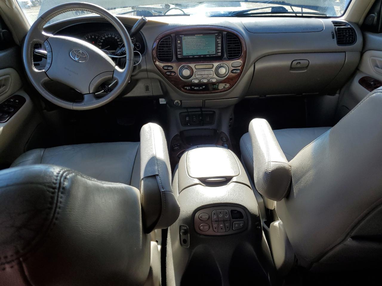 2005 Toyota Sequoia VIN 5TDBT48A05S246636 Copart auction photo, front end damage thumbnail 8