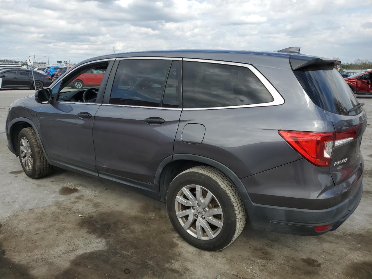 2019 Honda Pilot VIN 5FNYF5H14KB035513 Copart auction photo, side / front end damage thumbnail 2