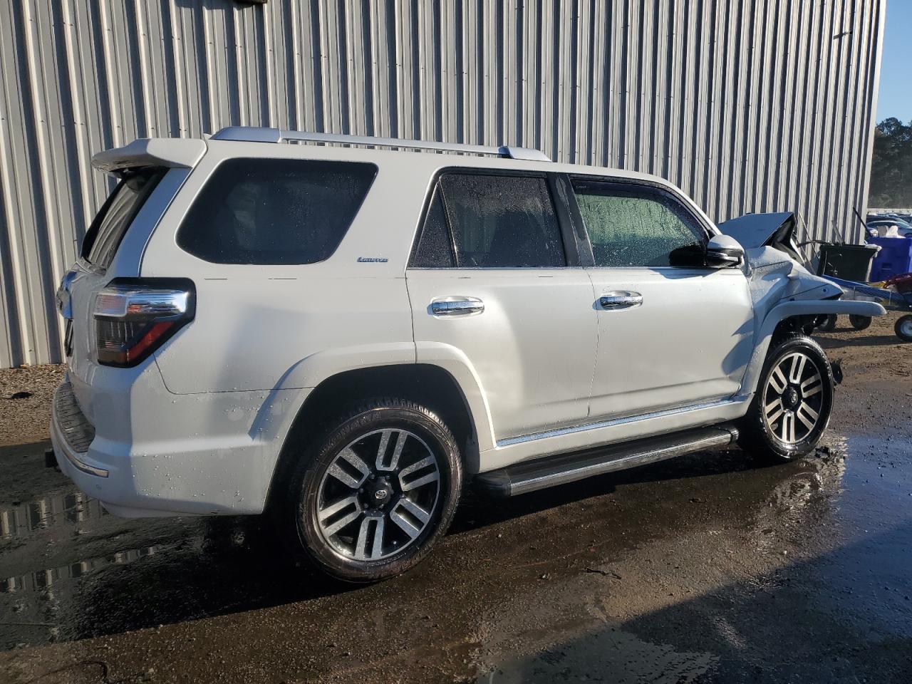 2014 Toyota 4Runner VIN JTEBU5JR4E5175039 Copart auction photo, front end damage thumbnail 3