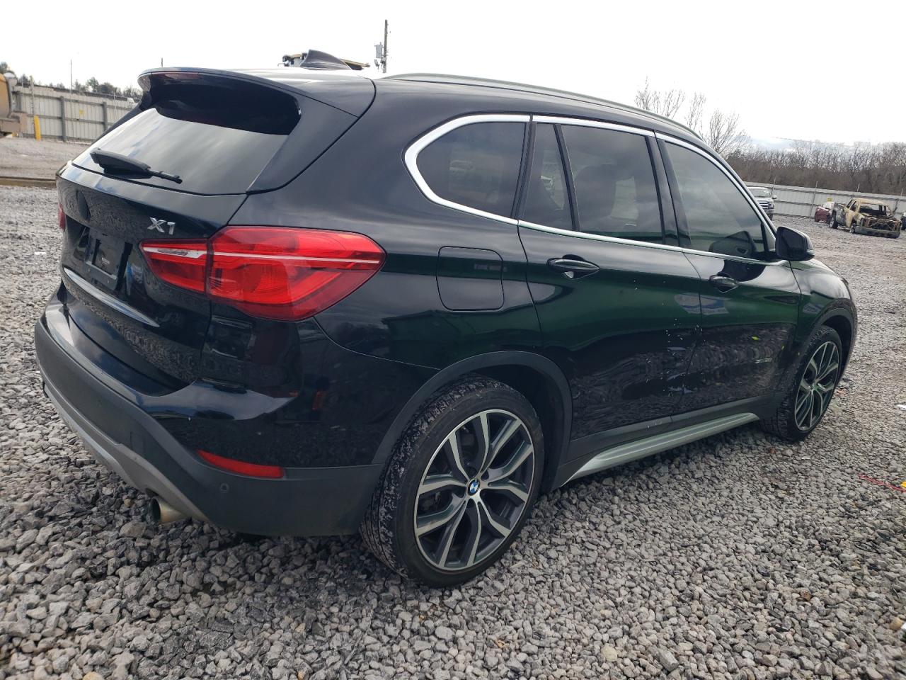 2017 BMW X1 VIN WBXHU7C33H5H36487 Copart auction photo, normal wear damage thumbnail 3