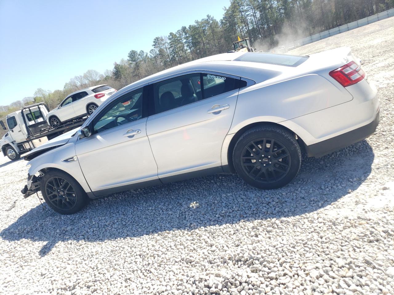 2015 Ford Taurus VIN 1FAHP2F82FG105927 Copart auction photo, front end / minor dent/scratches damage thumbnail 2