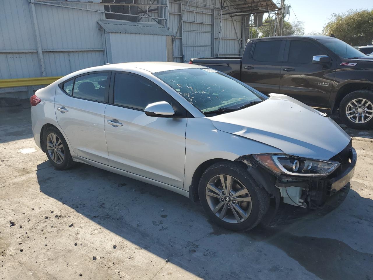 2017 Hyundai Elantra VIN KMHD84LFXHU243347 Copart auction photo, front end / minor dent/scratches damage thumbnail 4