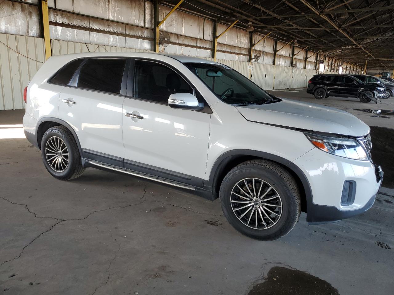 2015 KIA Sorento VIN 5XYKT3A63FG626925 Copart auction photo, front end damage thumbnail 4