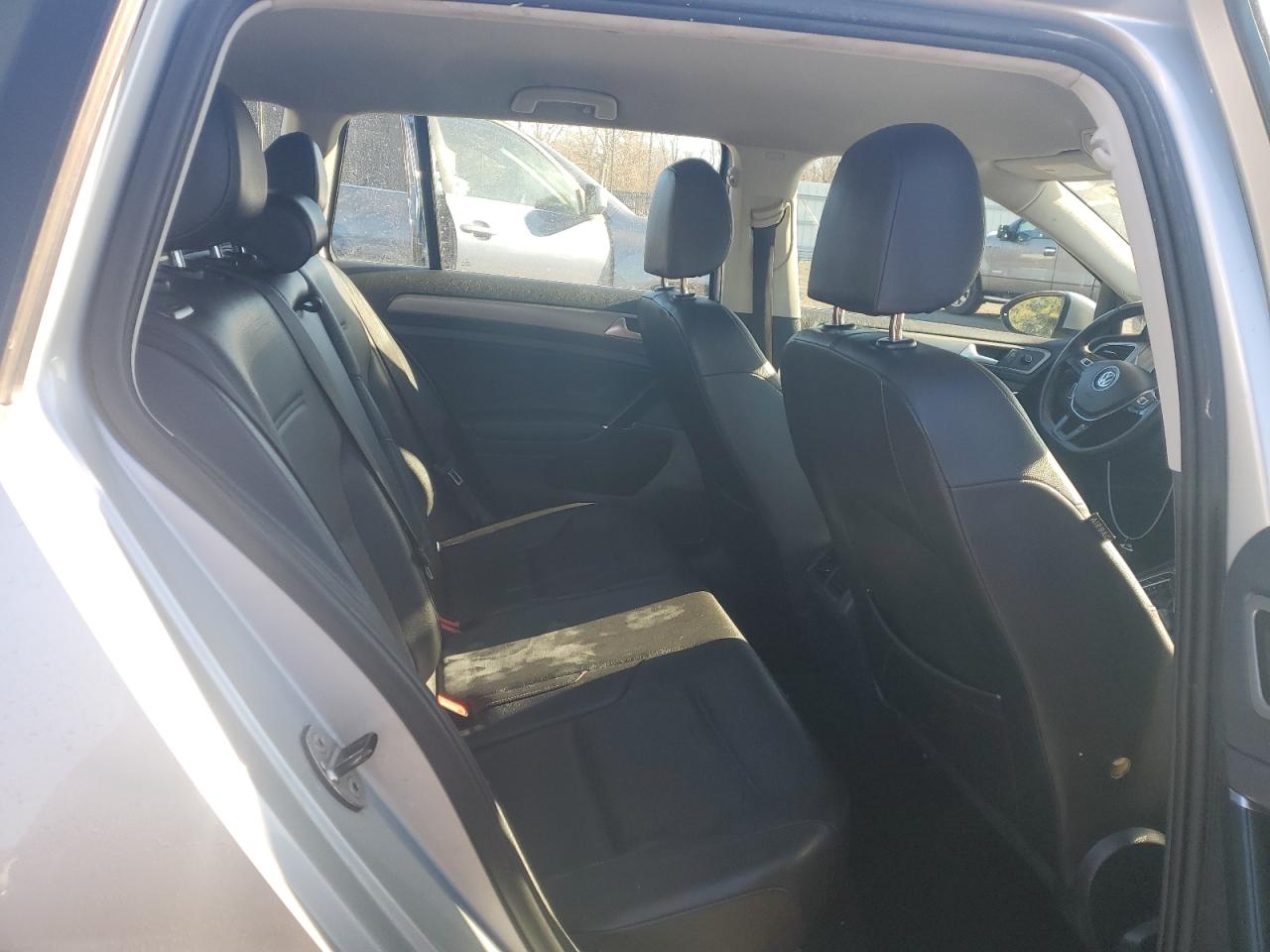 2015 Volkswagen Golf VIN 3VWCA7AU7FM511857 Copart auction photo, vandalism / minor dent/scratches damage thumbnail 10