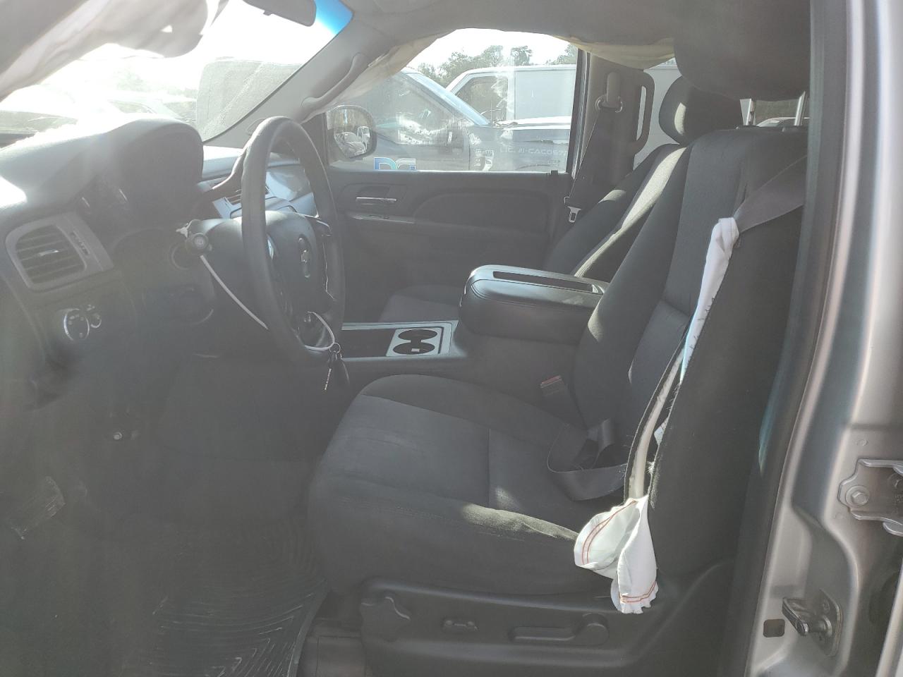 2011 Chevrolet Tahoe VIN 1GNLC2E02BR306292 Copart auction photo, side / rear end damage thumbnail 7