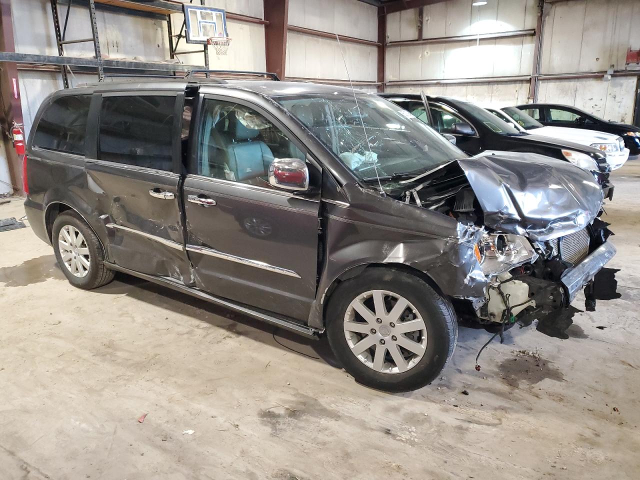 2016 Chrysler Town & Country VIN 2C4RC1BG7GR293975 Copart auction photo, all over / undercarriage damage thumbnail 4
