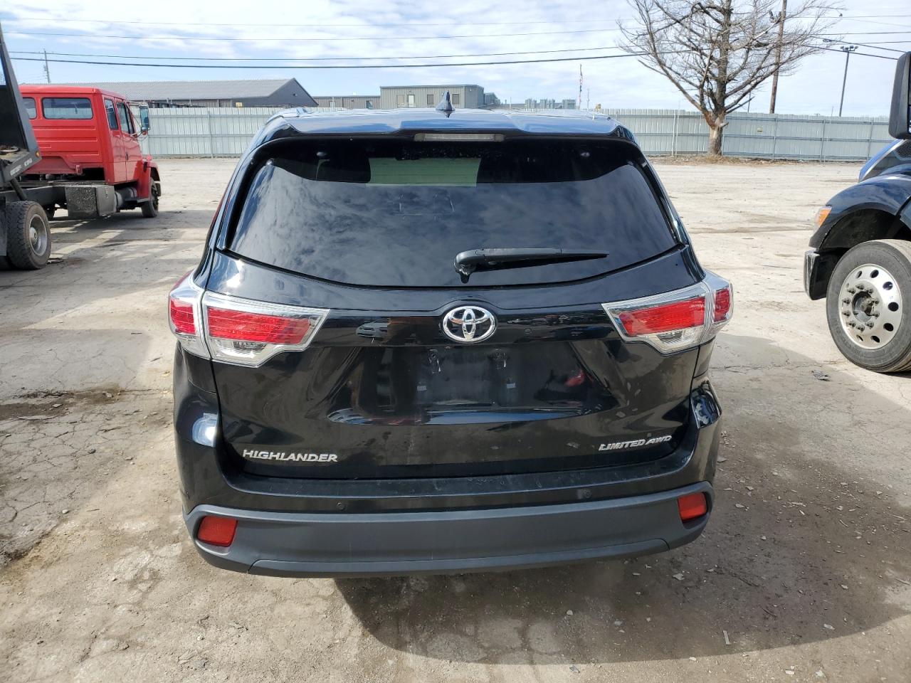 2015 Toyota Highlander VIN 5TDDKRFH5FS209396 Copart auction photo, side damage thumbnail 6