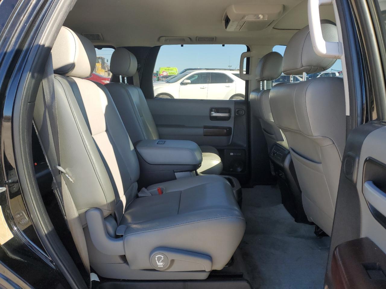 2011 Toyota Sequoia VIN 5TDDY5G10BS044795 Copart auction photo, rear end / side damage thumbnail 12