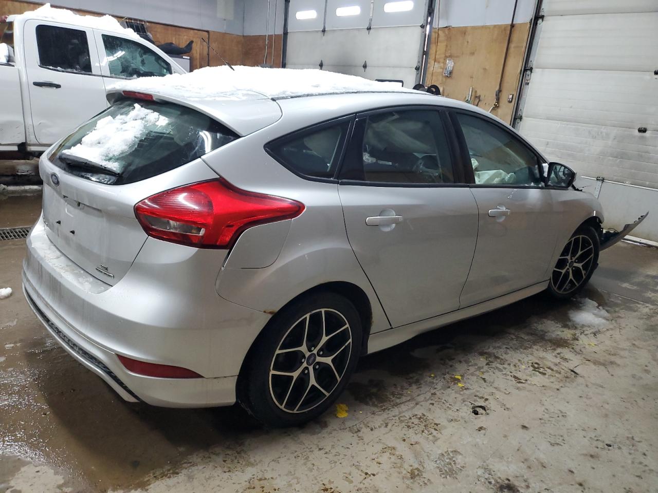 2016 Ford Focus VIN 1FADP3K29GL314760 Copart auction photo, all over / undercarriage damage thumbnail 3