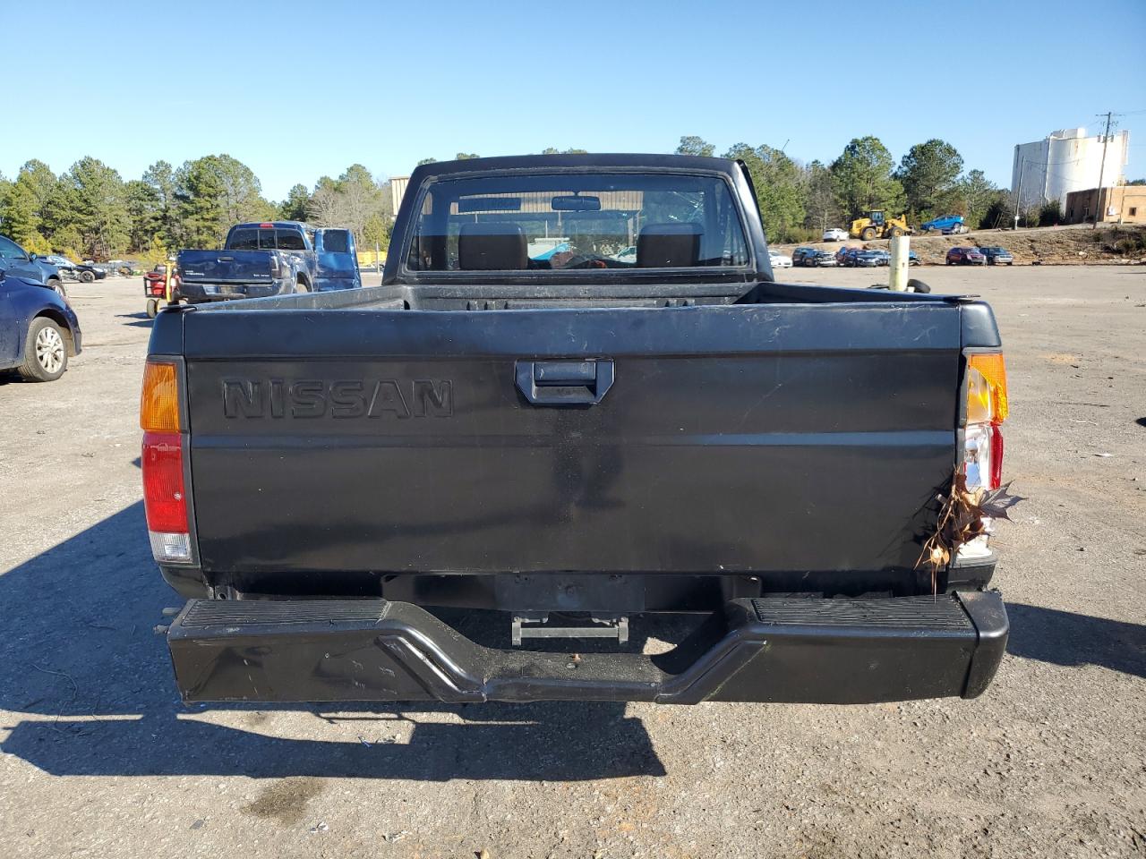 1993 Nissan Navara (Frontier) VIN 1N6SD11S1PC320341 Copart auction photo, side damage thumbnail 6