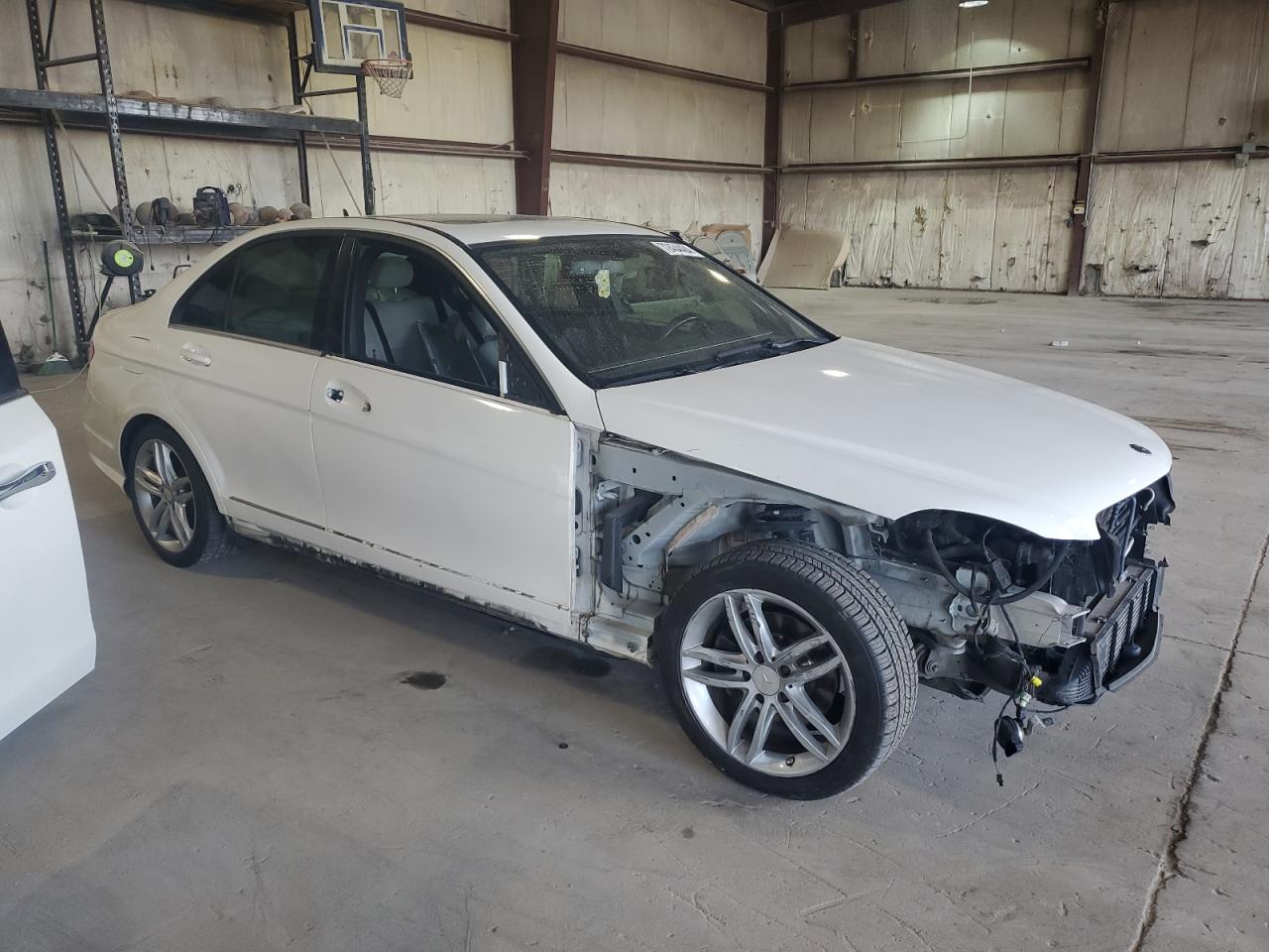 2013 Mercedes-Benz C-klasse VIN WDDGF4HB0DA806503 Copart auction photo, front end / mechanical damage thumbnail 4