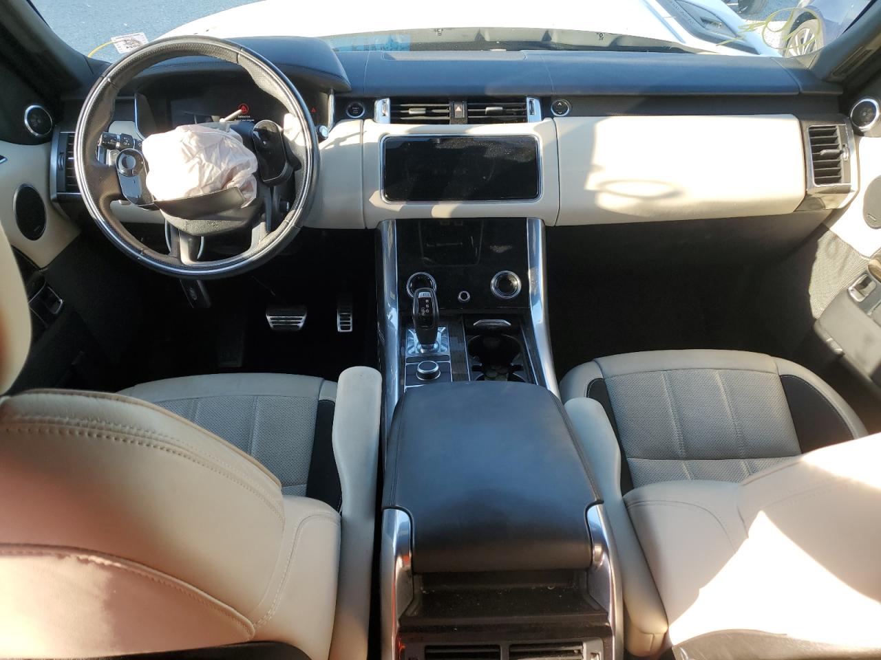 2020 Land Rover Range Rover VIN SALWR2SE4LA731655 Copart auction photo, frame damage / front end damage thumbnail 8