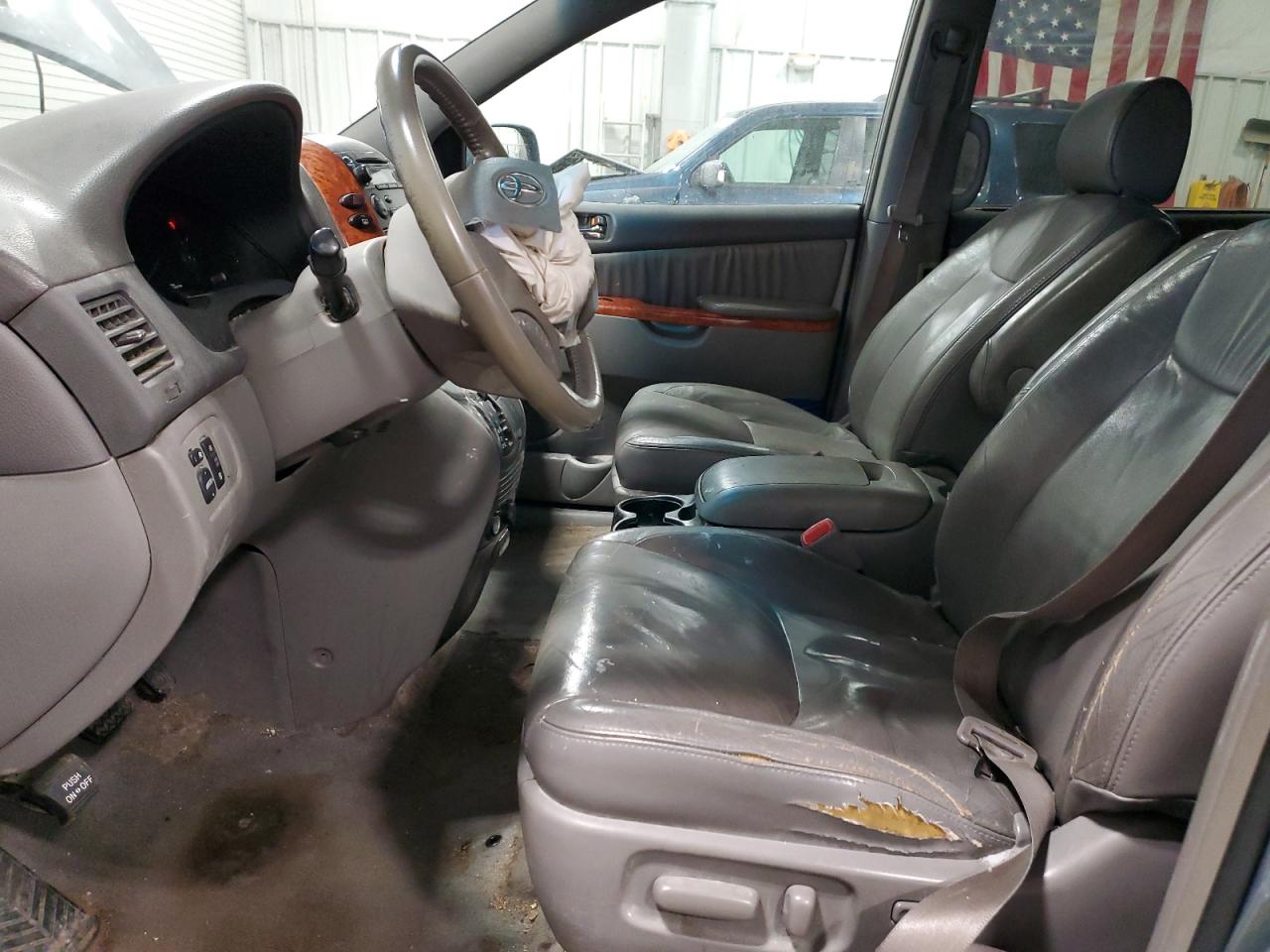 2006 Toyota Sienna VIN 5TDZA22C86S581079 Copart auction photo, front end / rear end damage thumbnail 7