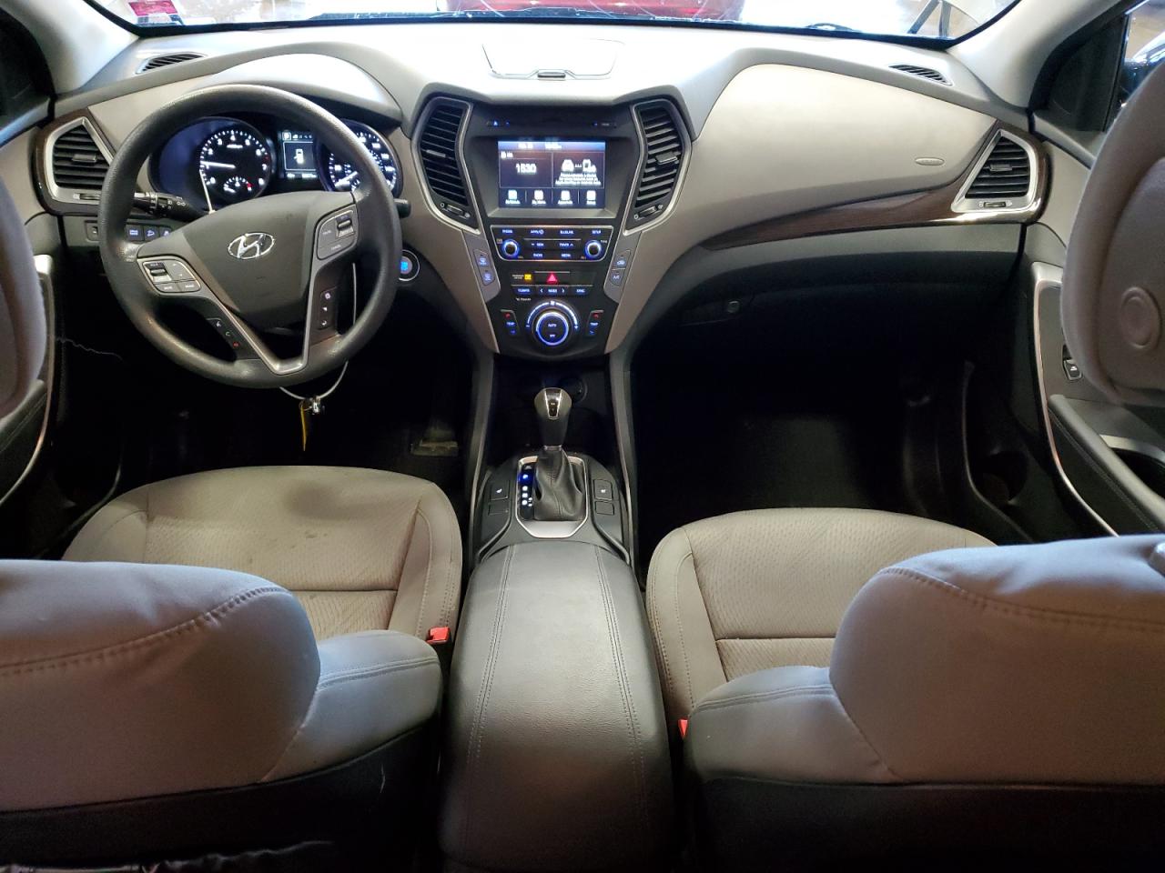 2018 Hyundai Santa Fe VIN 5NMZU3LB2JH052905 Copart auction photo, rear end damage thumbnail 8