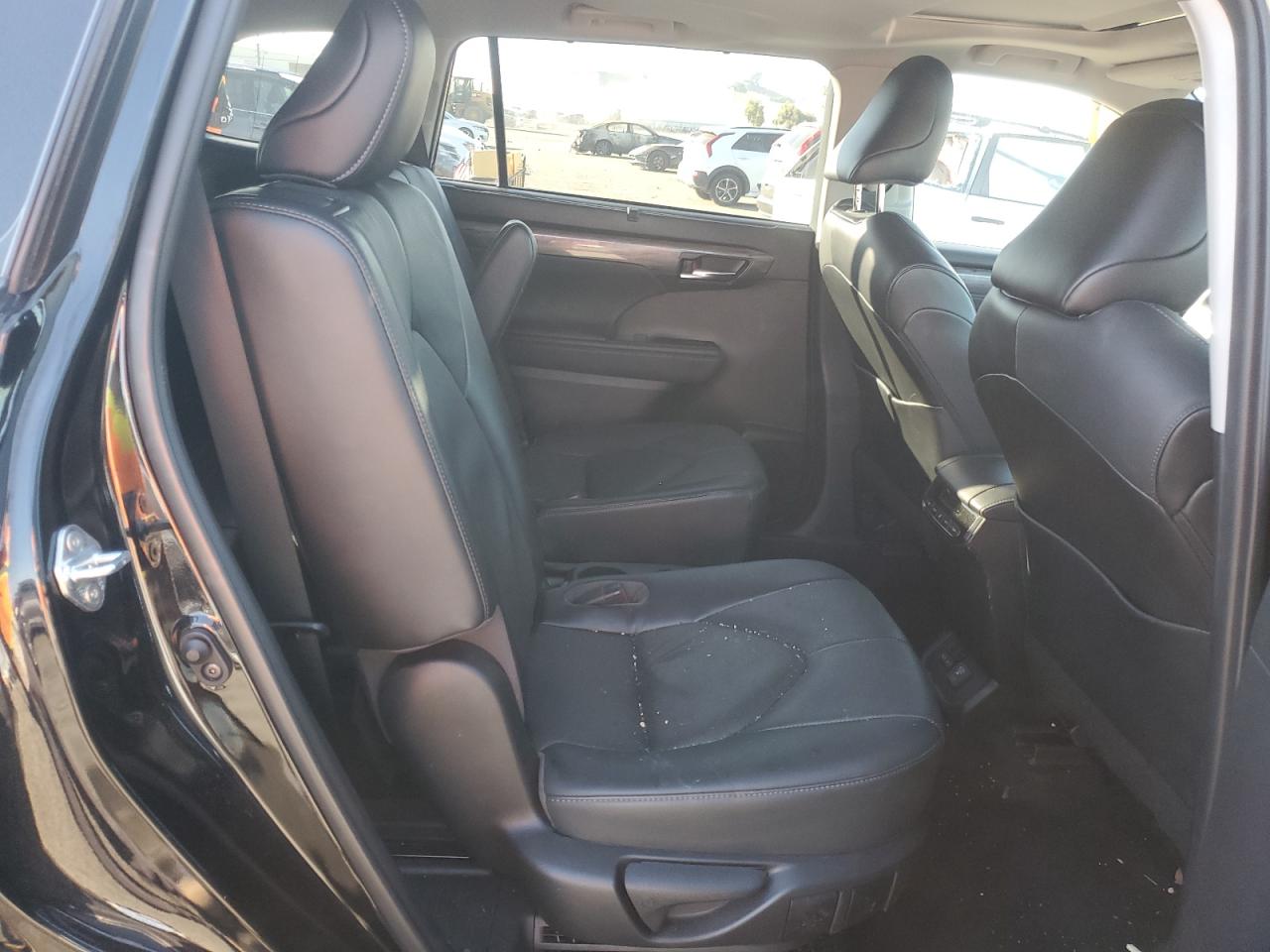 2022 Toyota Highlander VIN 5TDXBRCH3NS556094 Copart auction photo, front end / side damage thumbnail 11