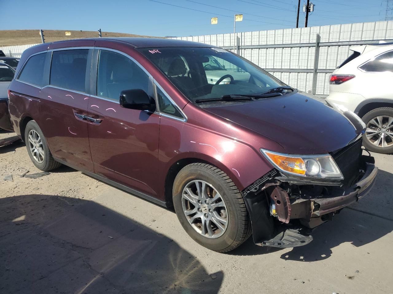 2011 Honda Odyssey VIN 5FNRL5H43BB075895 Copart auction photo, front end damage thumbnail 4